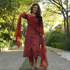 Get the Perfect Look with Our Women's Kurta, Pants, and Dupatta Set